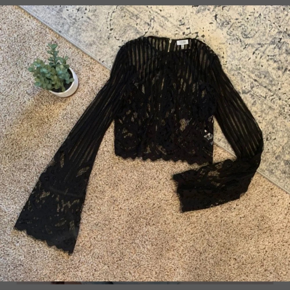 TOBI Kiley Black Lace Bell Sleeve Crop Top - Picture 4 of 10
